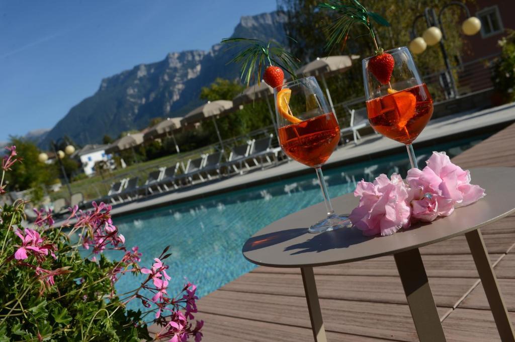 Hotel Ambassador Levico Terme Bagian luar foto