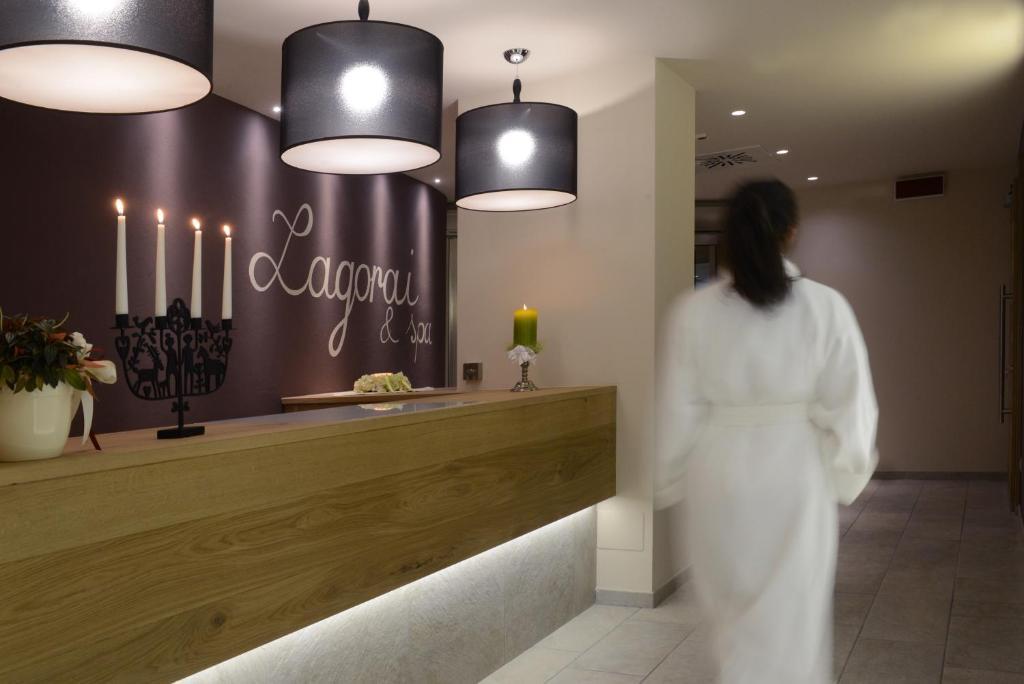 Hotel Ambassador Levico Terme Bagian luar foto