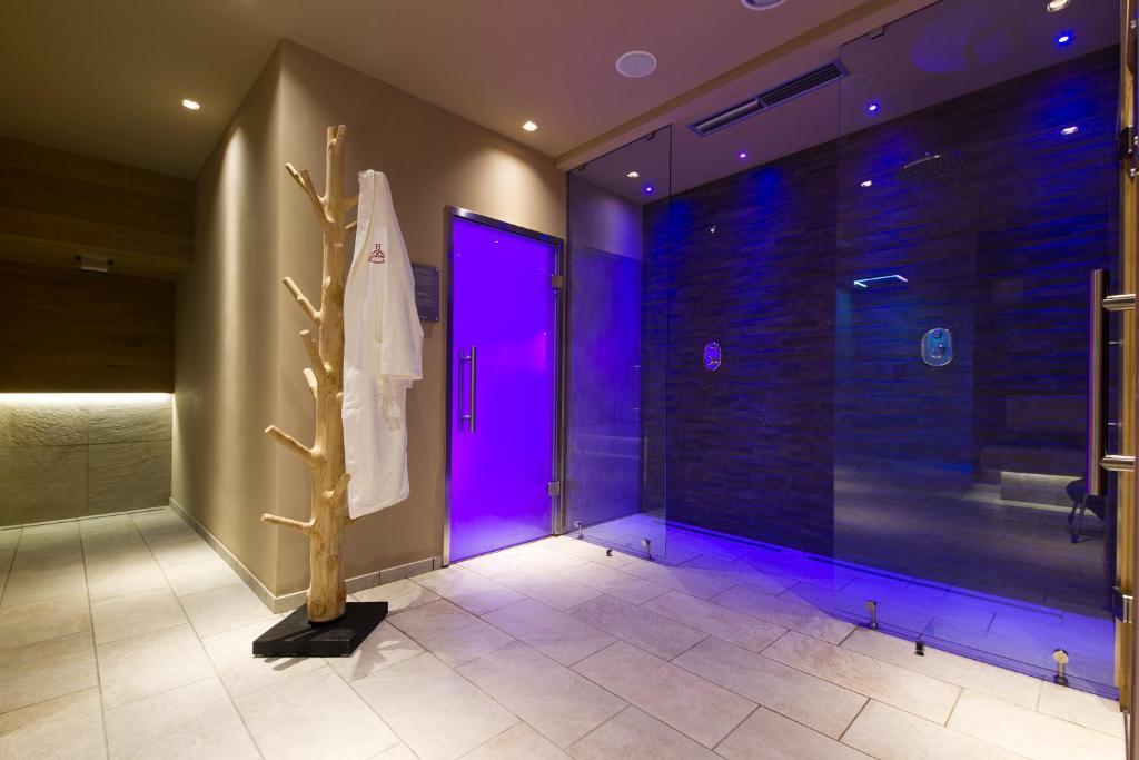 Hotel Ambassador Levico Terme Bagian luar foto