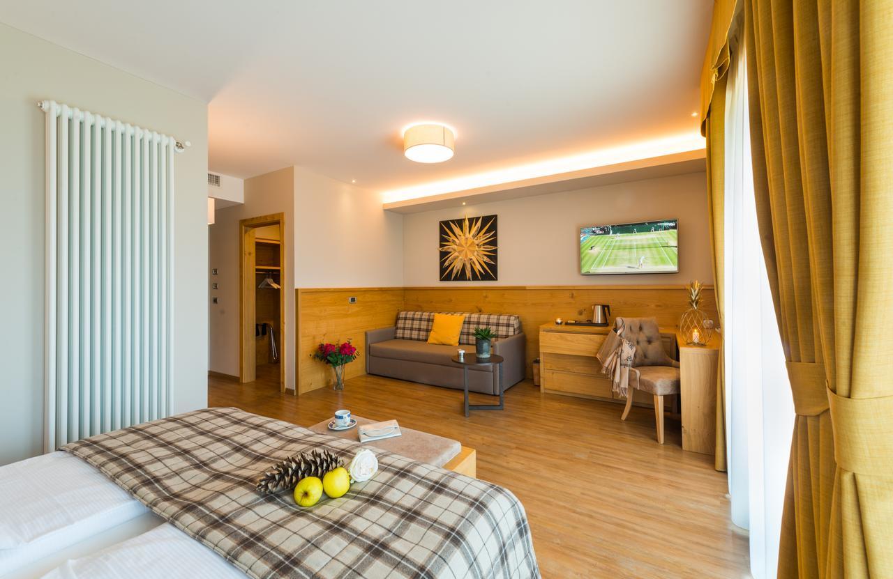 Hotel Ambassador Levico Terme Bagian luar foto