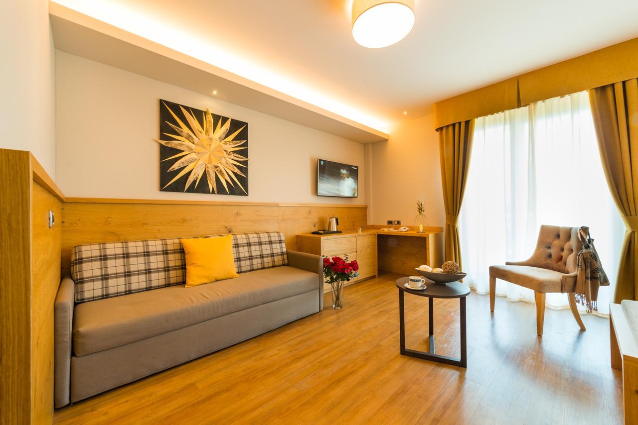 Hotel Ambassador Levico Terme Bagian luar foto