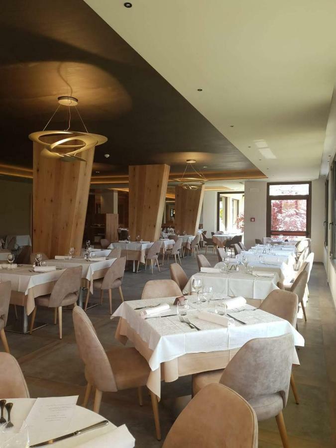 Hotel Ambassador Levico Terme Bagian luar foto