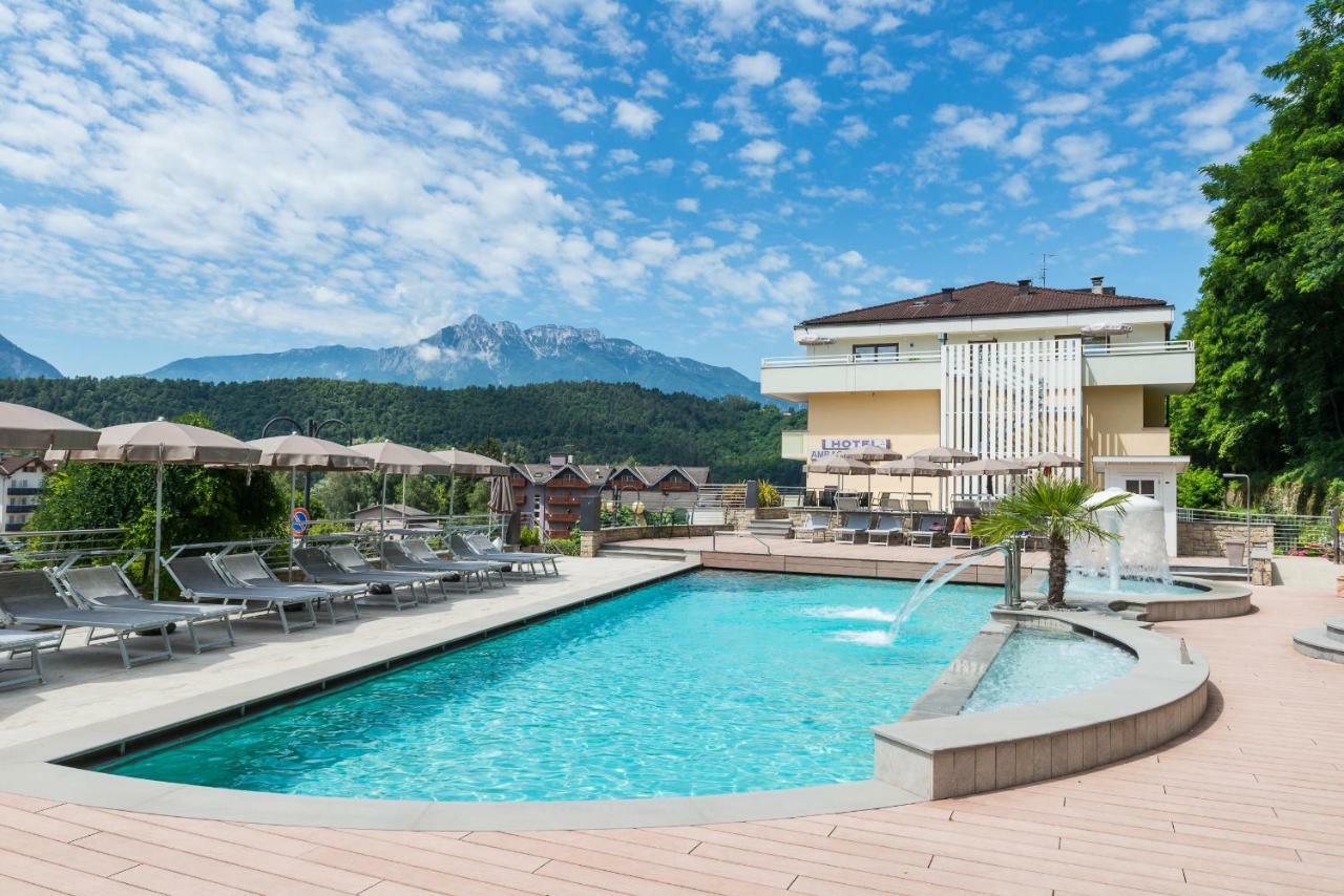 Hotel Ambassador Levico Terme Bagian luar foto
